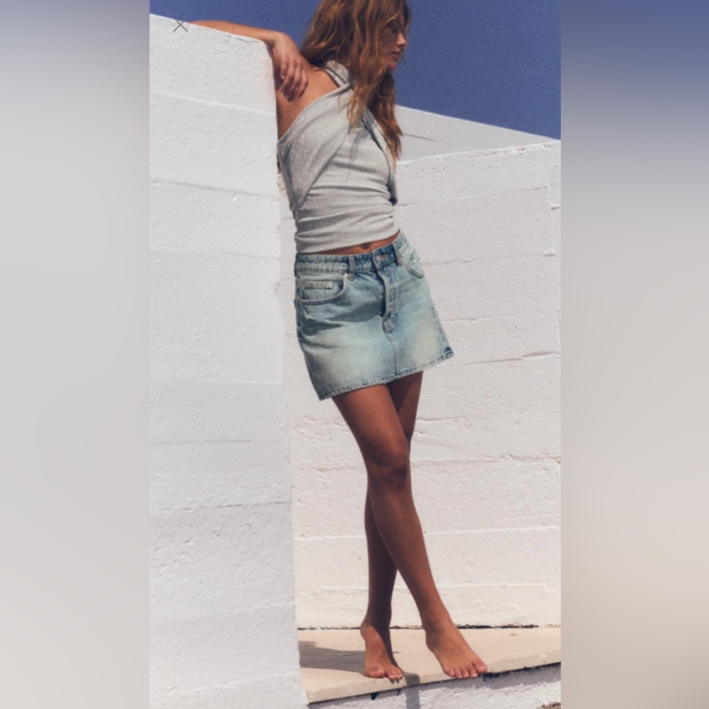 Zara denim mini skirt -- Size XS worn once and in perfect condition!!!